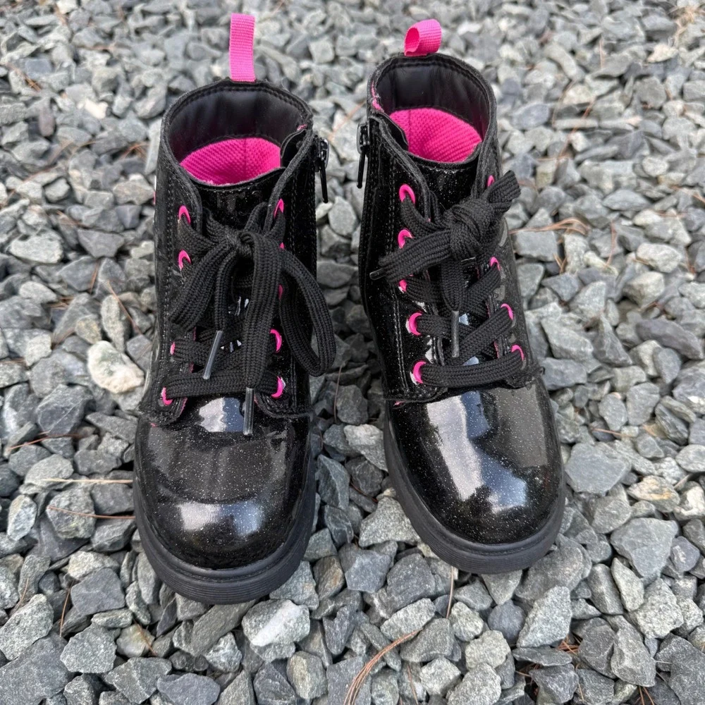 Hello Kitty Girls Black Glitter Patent Combat Boots Side Zip Pink Size 11